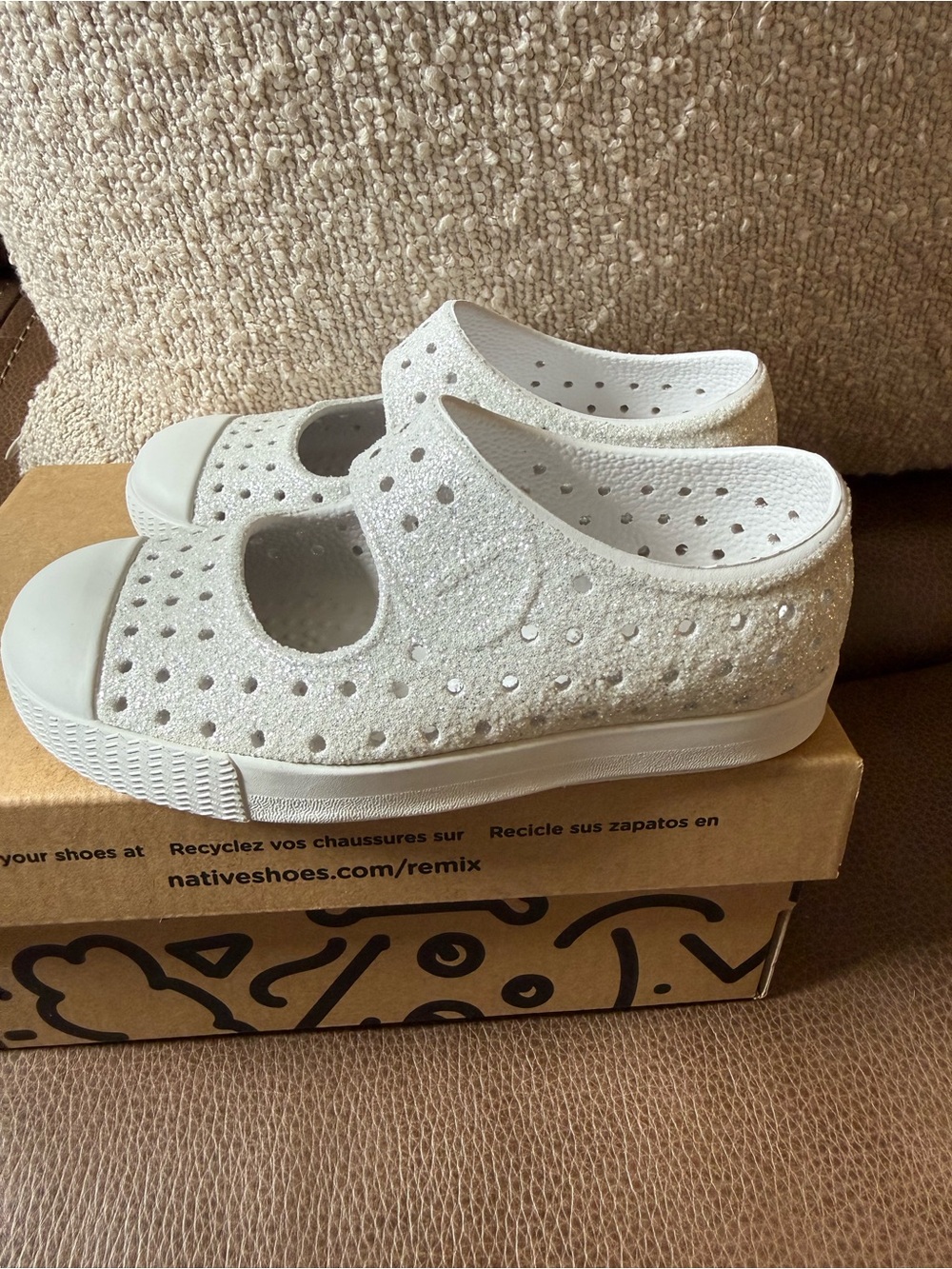 NWOT Native kids Juniper Bling Glitter Mary Jane Slip-On Shoe c7